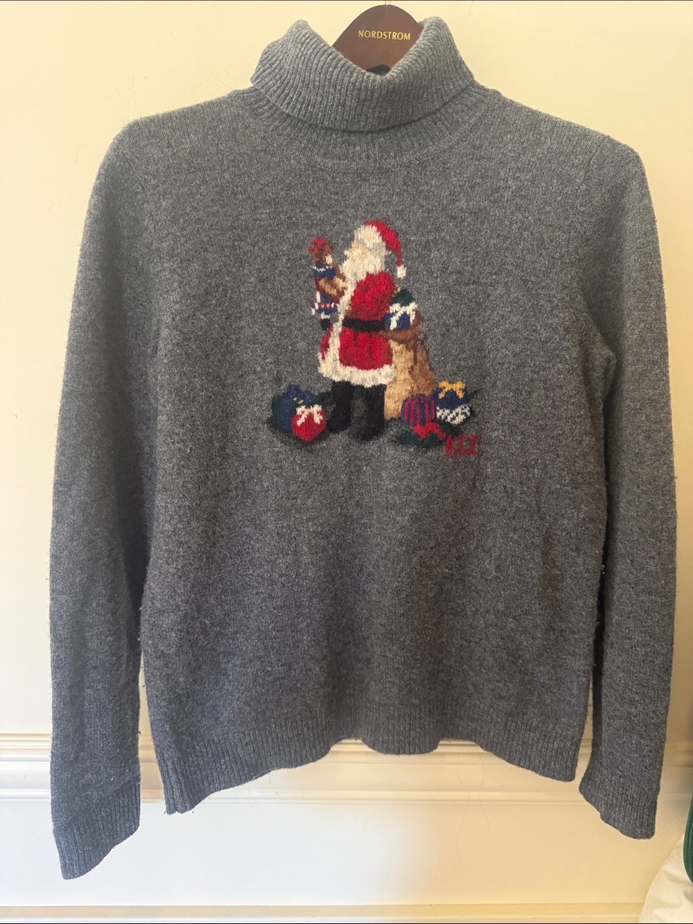 Jones New York Sport 100 % Lambs Wool Grey Turtleneck Santa Holiday Sweater S